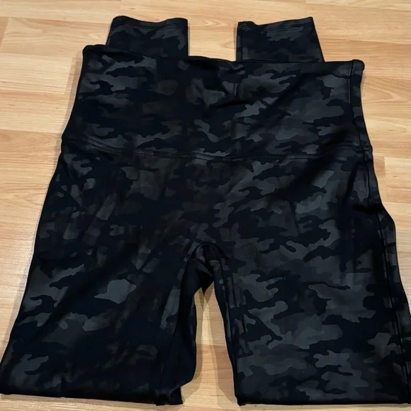 SPANX High Waisted Camouflage Leggings XL - Picture 1 of 6